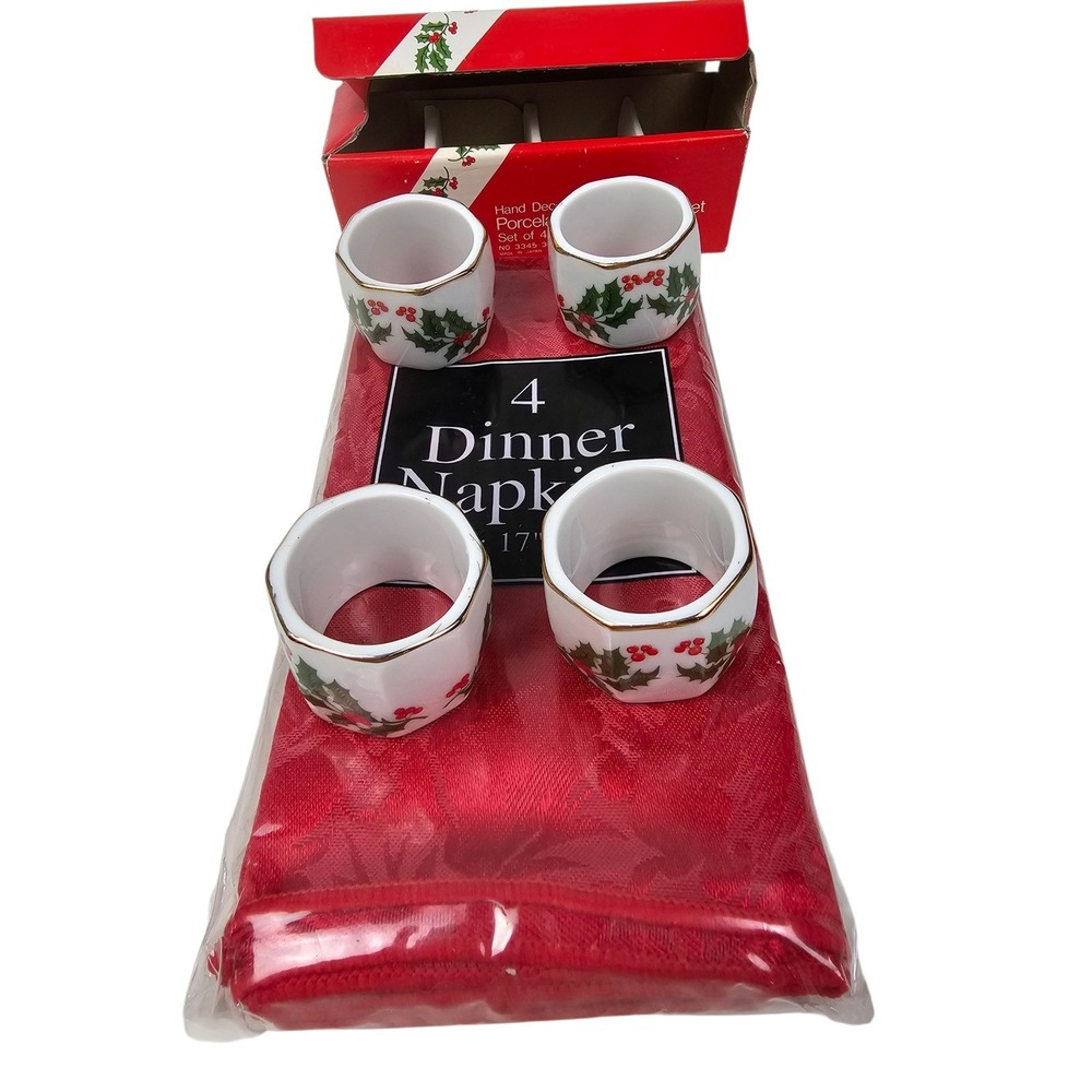 Set of 4 Red Dinner Napkins & Christmas‎ Holly Porcelain Napkin Rings